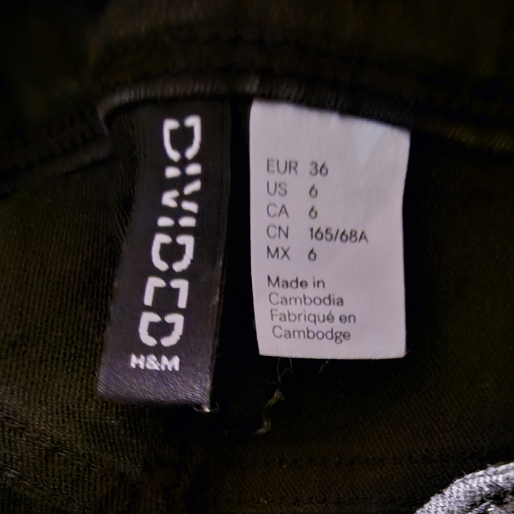 H&M Divided overalls size 6 - Picture 3 of 3